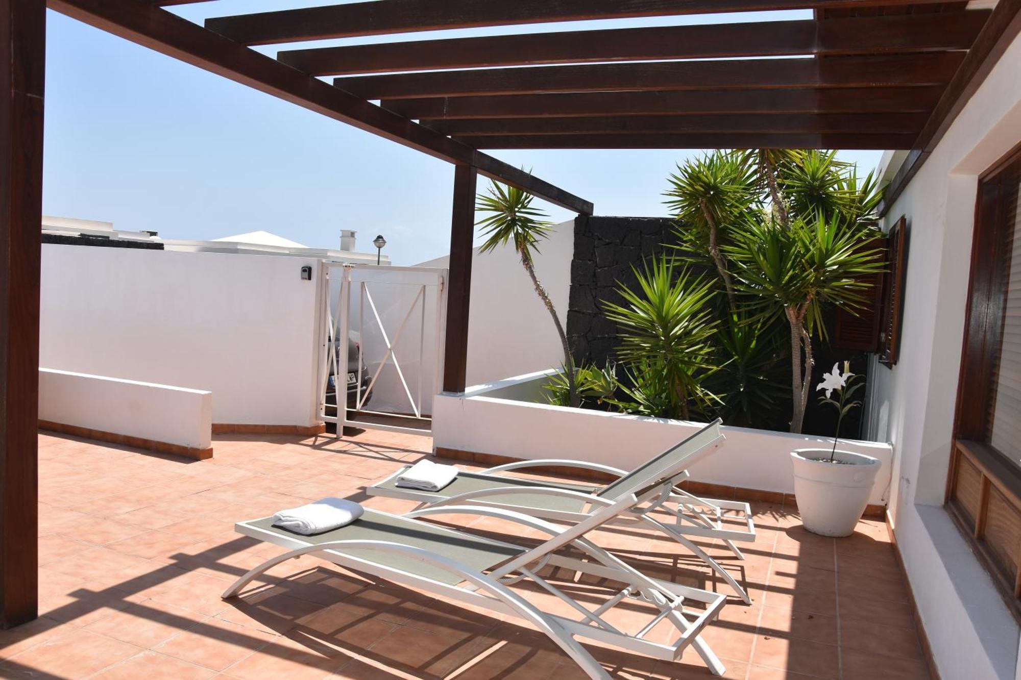 Happy Villa Con Piscina Privada Playa Blanca  Ngoại thất bức ảnh