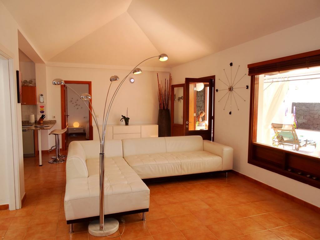 Happy Villa Con Piscina Privada Playa Blanca  Ngoại thất bức ảnh