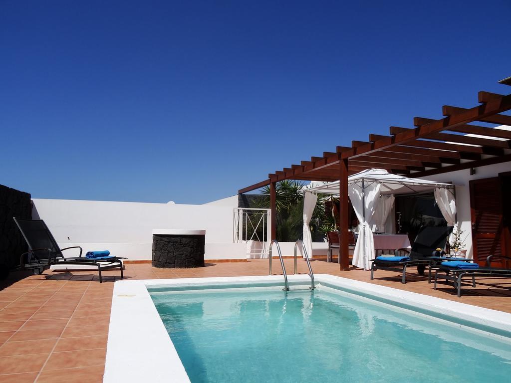 Happy Villa Con Piscina Privada Playa Blanca  Ngoại thất bức ảnh